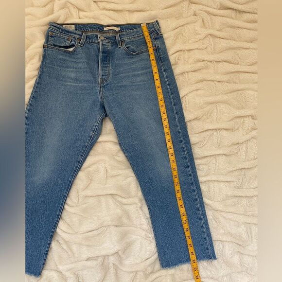 Levi’s Wedgie Straight premium denim jeans - Picture 10 of 12